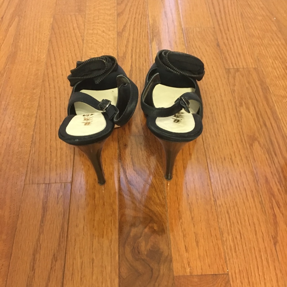L.A.M.B. Open toe shoes, worn only once - Picture 3 of 4